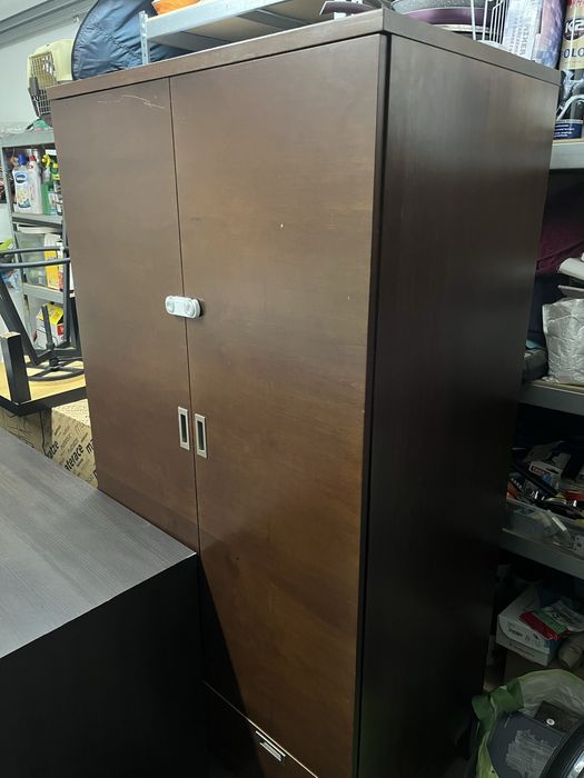 Szafa używana brązowa