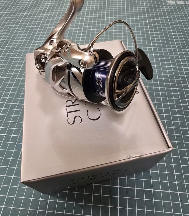 Продам катушку Shimano Stradic C3000