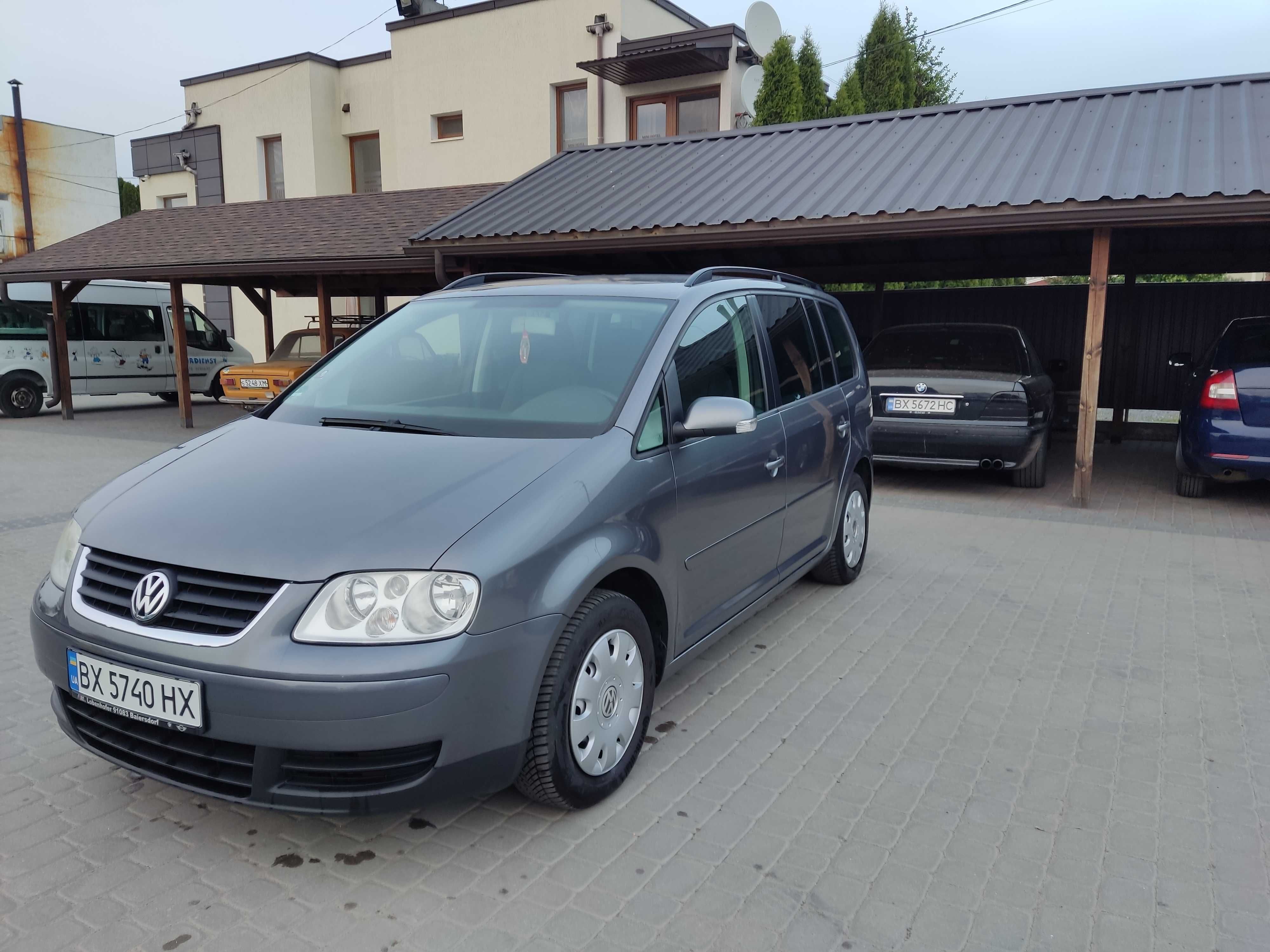 Volkswagen Touran - 7 місць