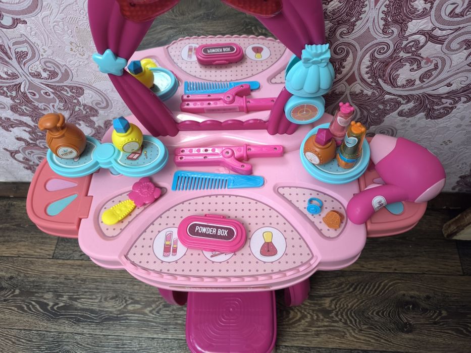 Трюмо / Туалетный столик детский