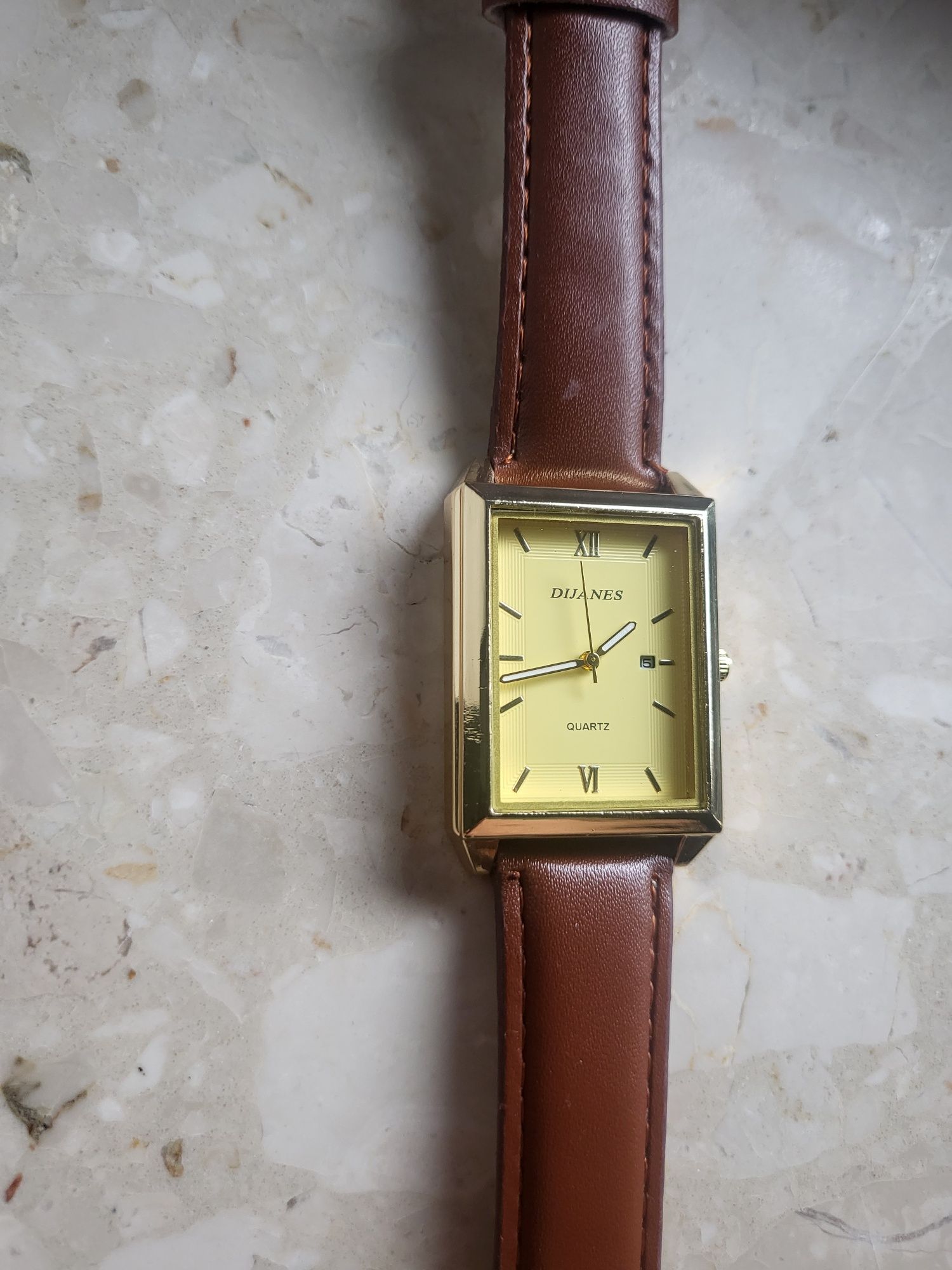 Stary zegarek Dijanes