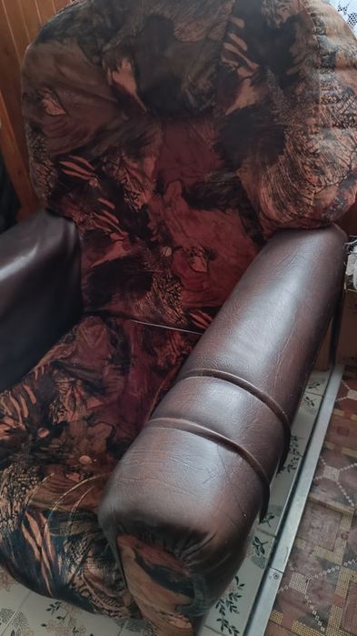 Продам крісла під реставрацію