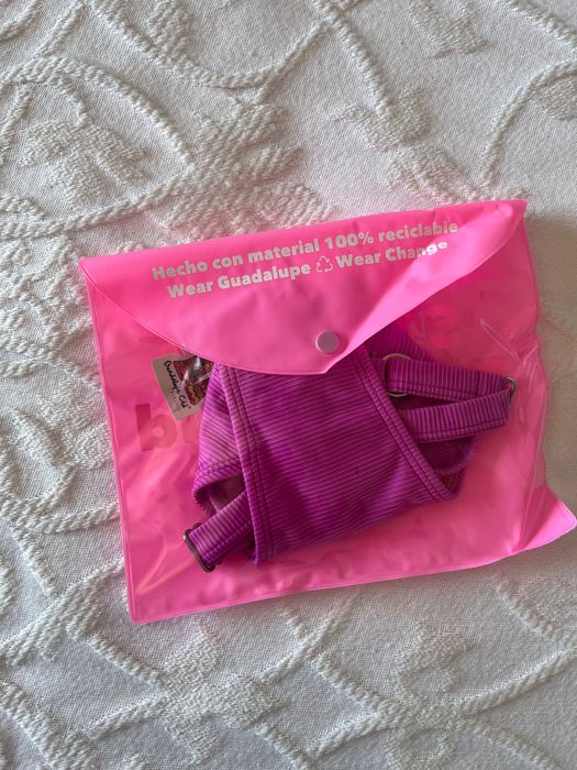 Cueca de bikini rosa choque