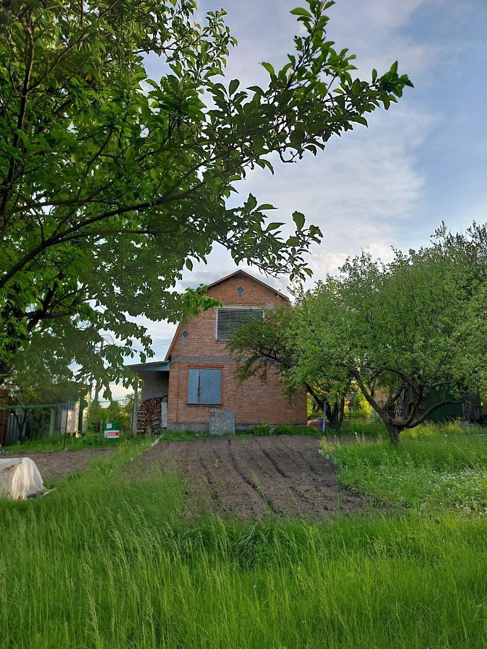 Будинок, дача в Вороничах (Великополовецьке).