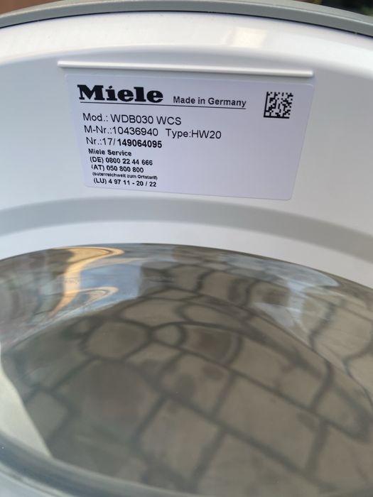 Пральна машина Miele WDB030WCS