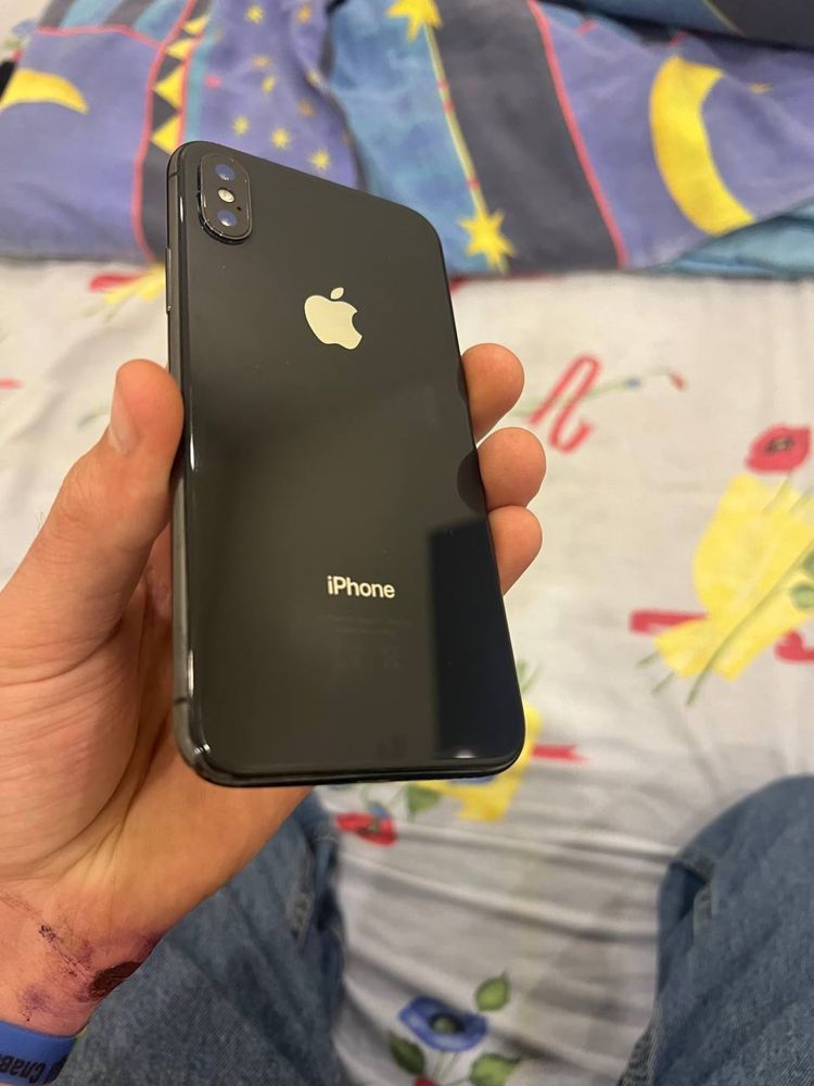 Продам ,Iphone  10 x