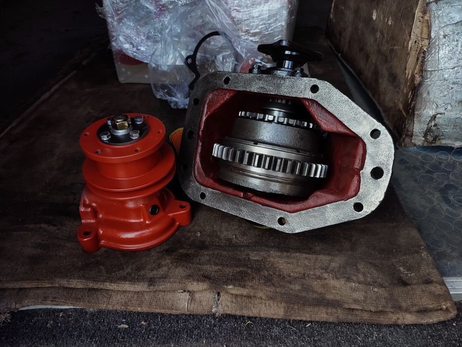 Роздатка  МТЗ 80 82 892 ОБМЕН Раздатка МТЗ Насос водяний ПОМПА МТЗ-82