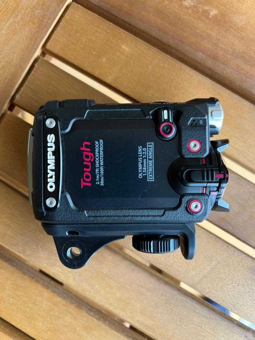 Action Cam - Olympus TG Tracker (compatível com acessórios Gopro)