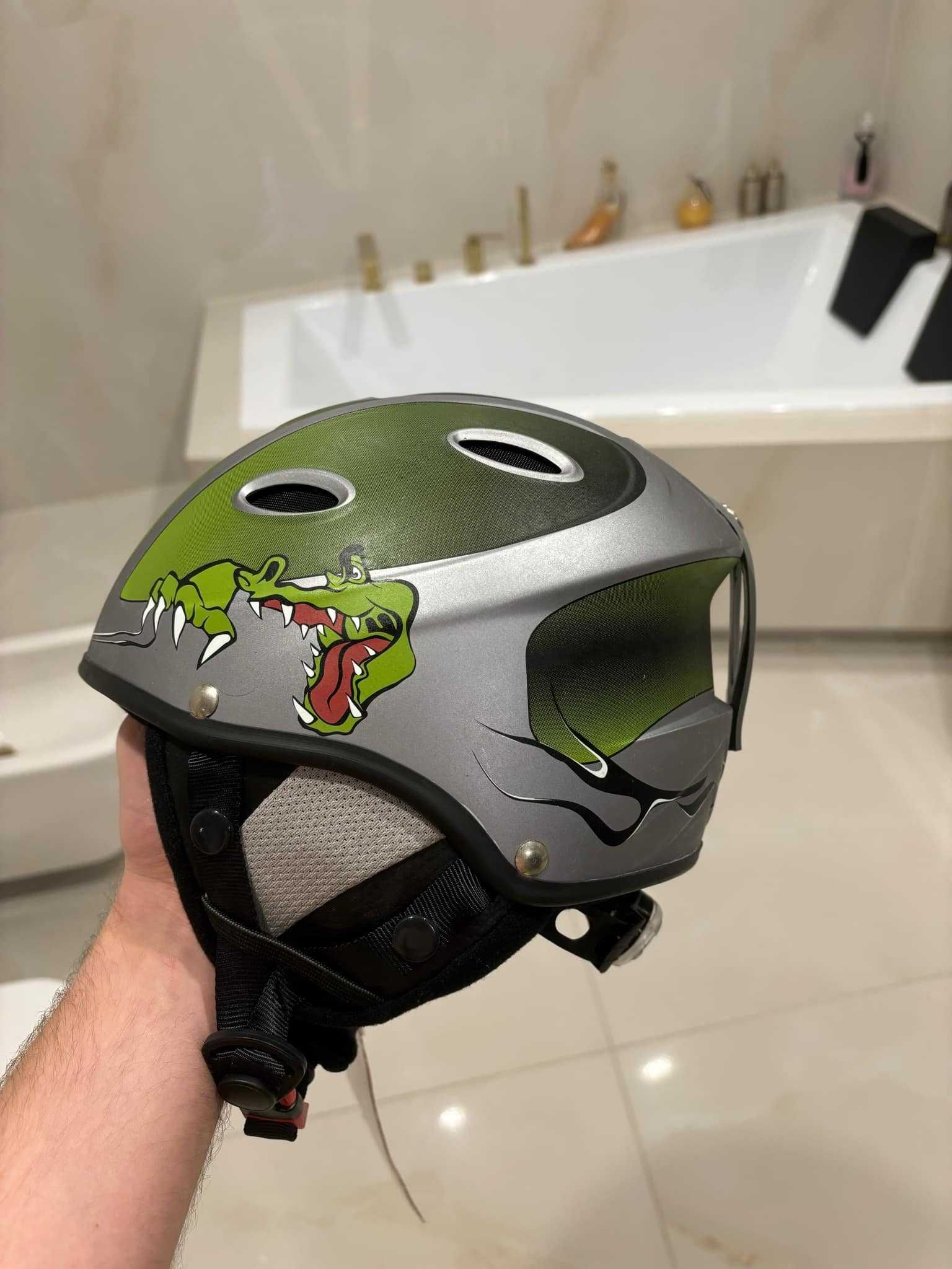 Kask na snowboard, narty, rower