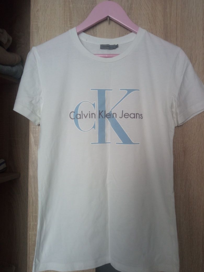 T-shirt damski Calvin Klein roz M