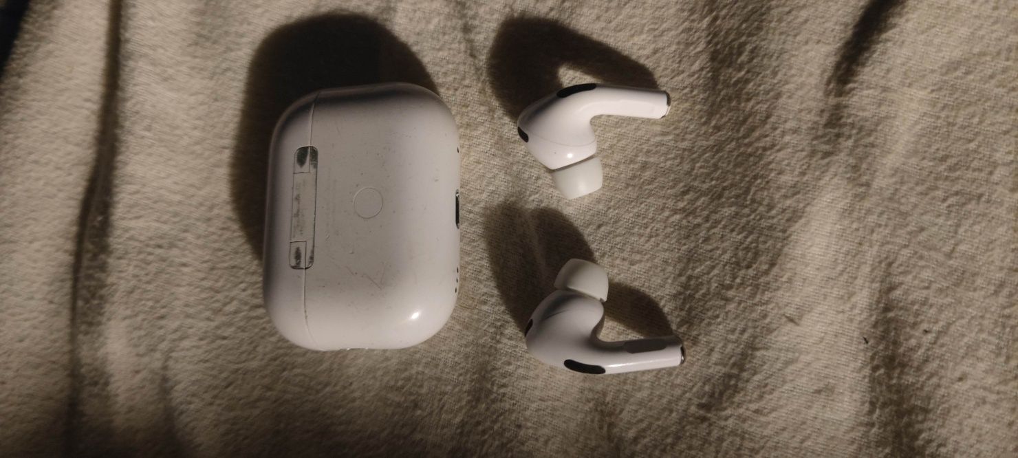 Apple iPhone 7 plus 128GB+airpods pro 2