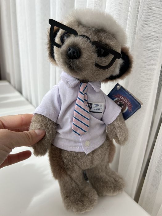 Мяка іграшка сурикатSergei Meerkat