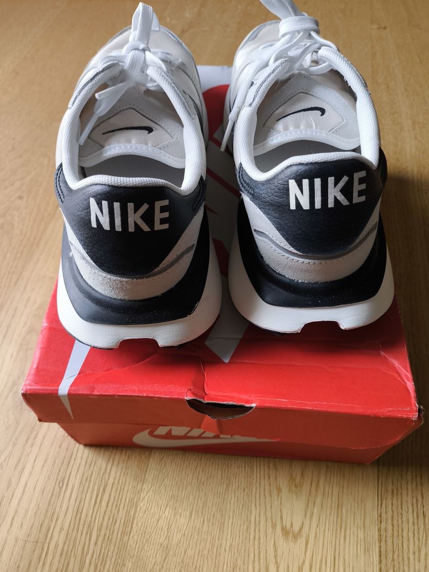 Buty Nike Phoenix Waffle rozmiar 43