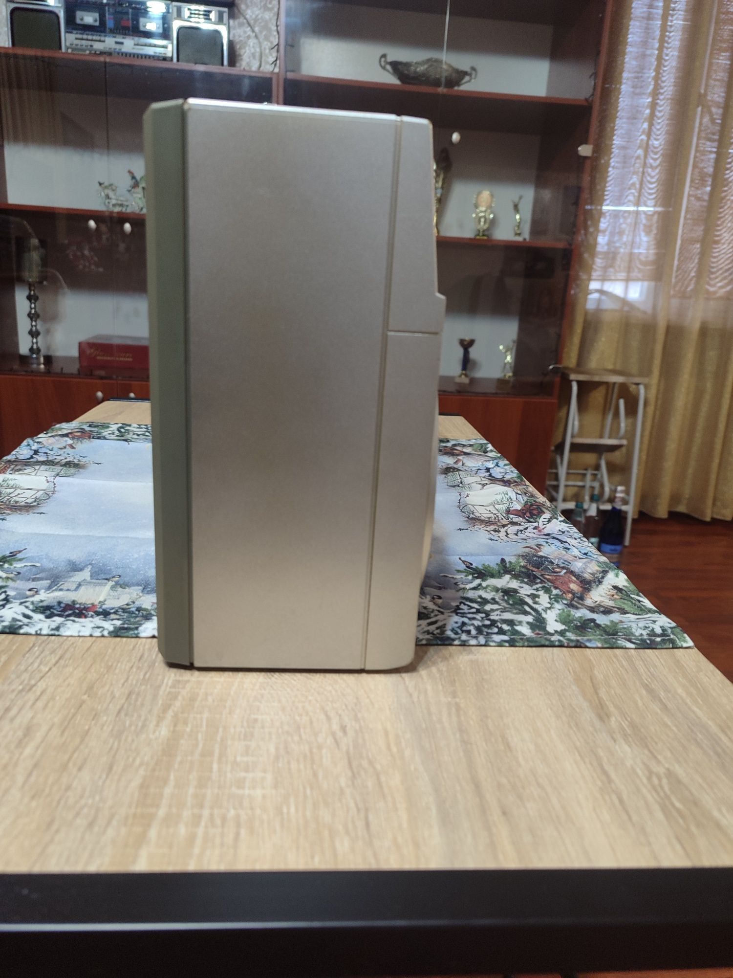 Коробочна Манґгнітола Hitachi TRK W55W