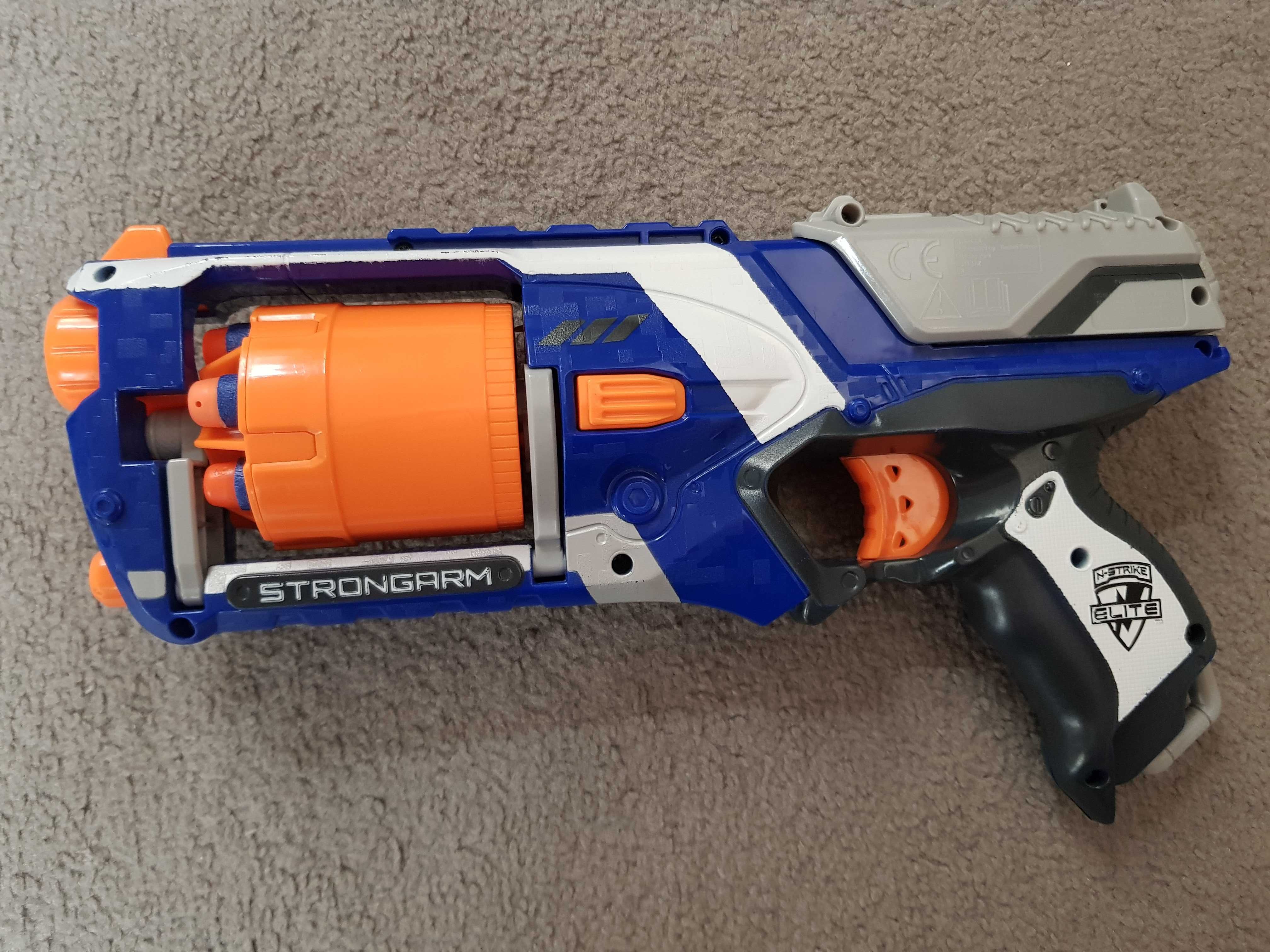 Nerf strongarm z zestawem 6 strzałek elite