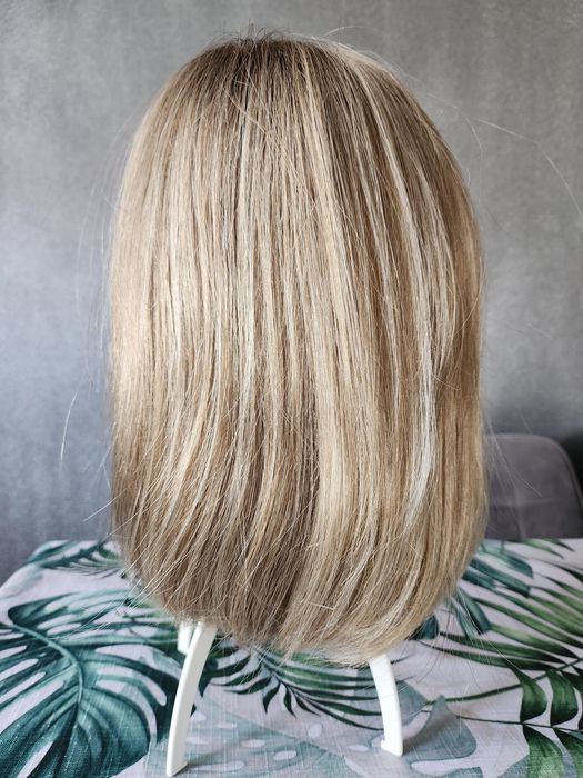 Piękna peruka blond z akcesoriami