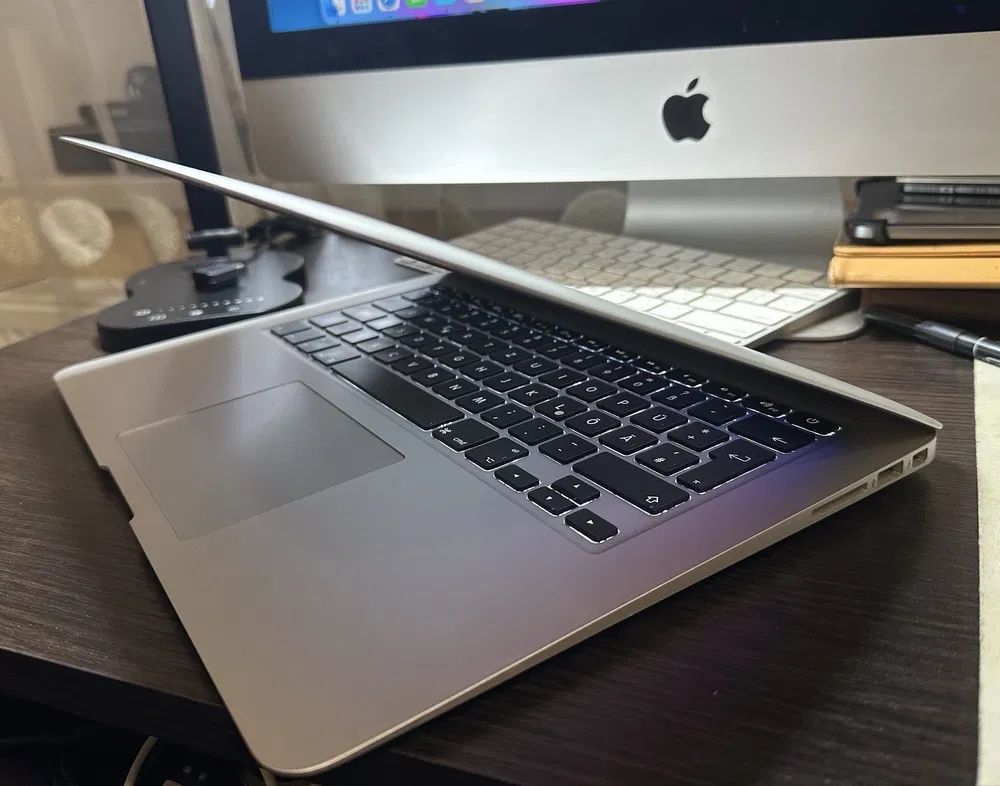 Macbook air a1466 2017p i5/8gb/128ssd пять годин акумулятор