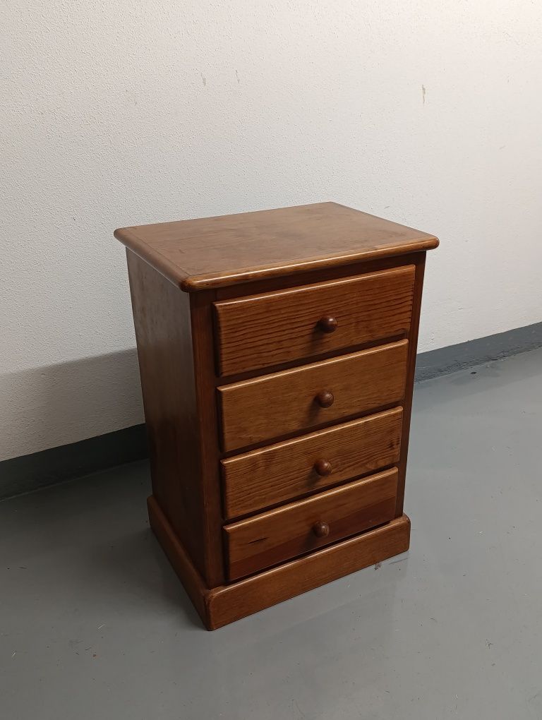 Mesa de cabeceira