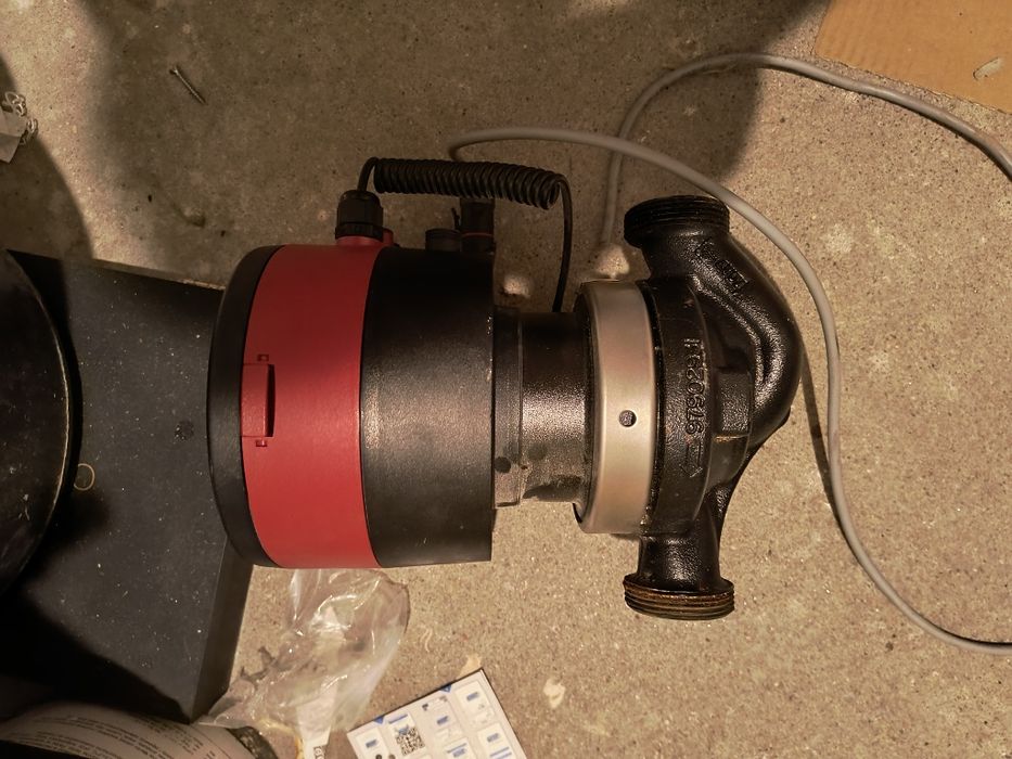 Grundfos magnat 3 25-100