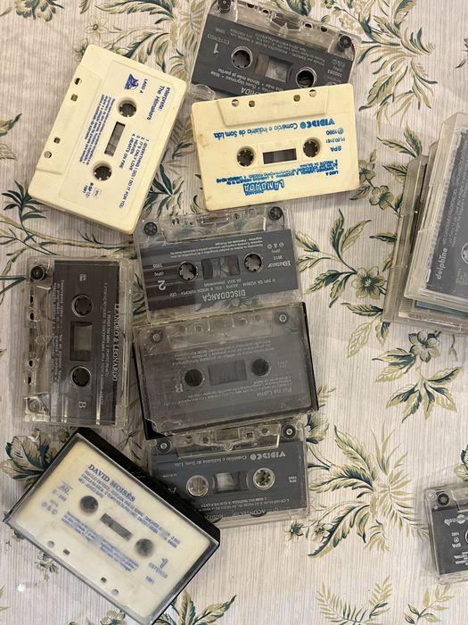 Vendo cassetes musica espetacular