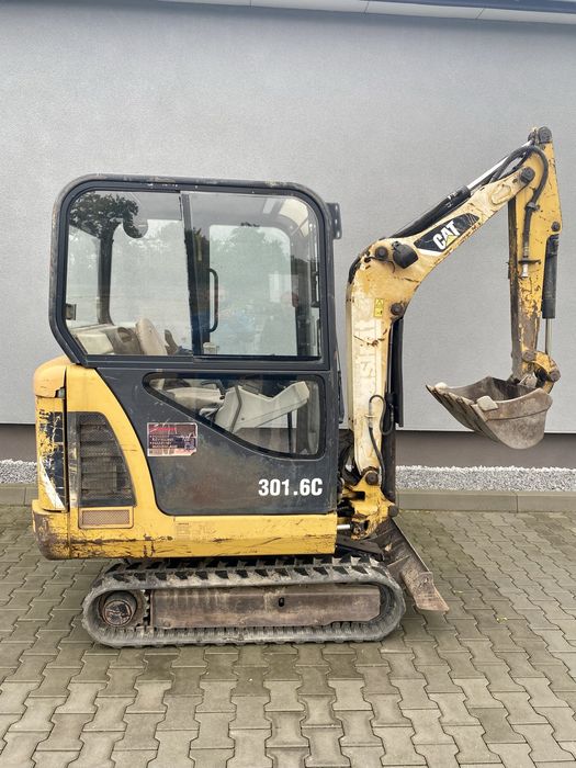 Minikoparka Cat 301.6, 3 łyżki, dodatkowa linia, stan bdb,sprzedam