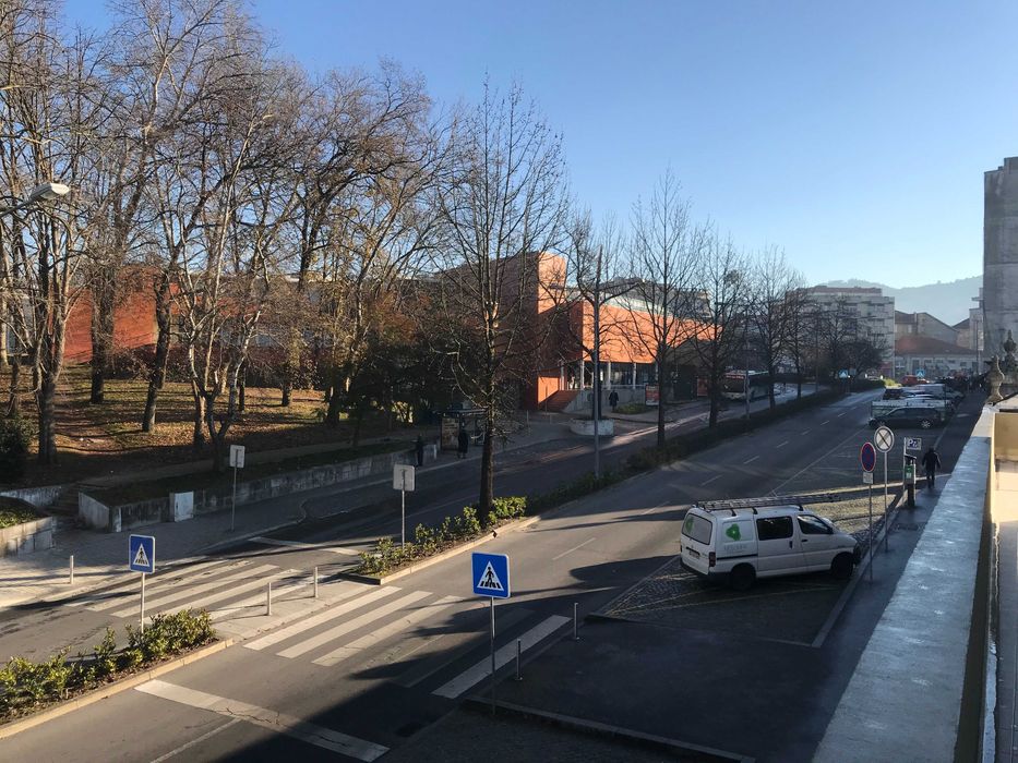 Arrenda-se escritório no centro de Guimarães