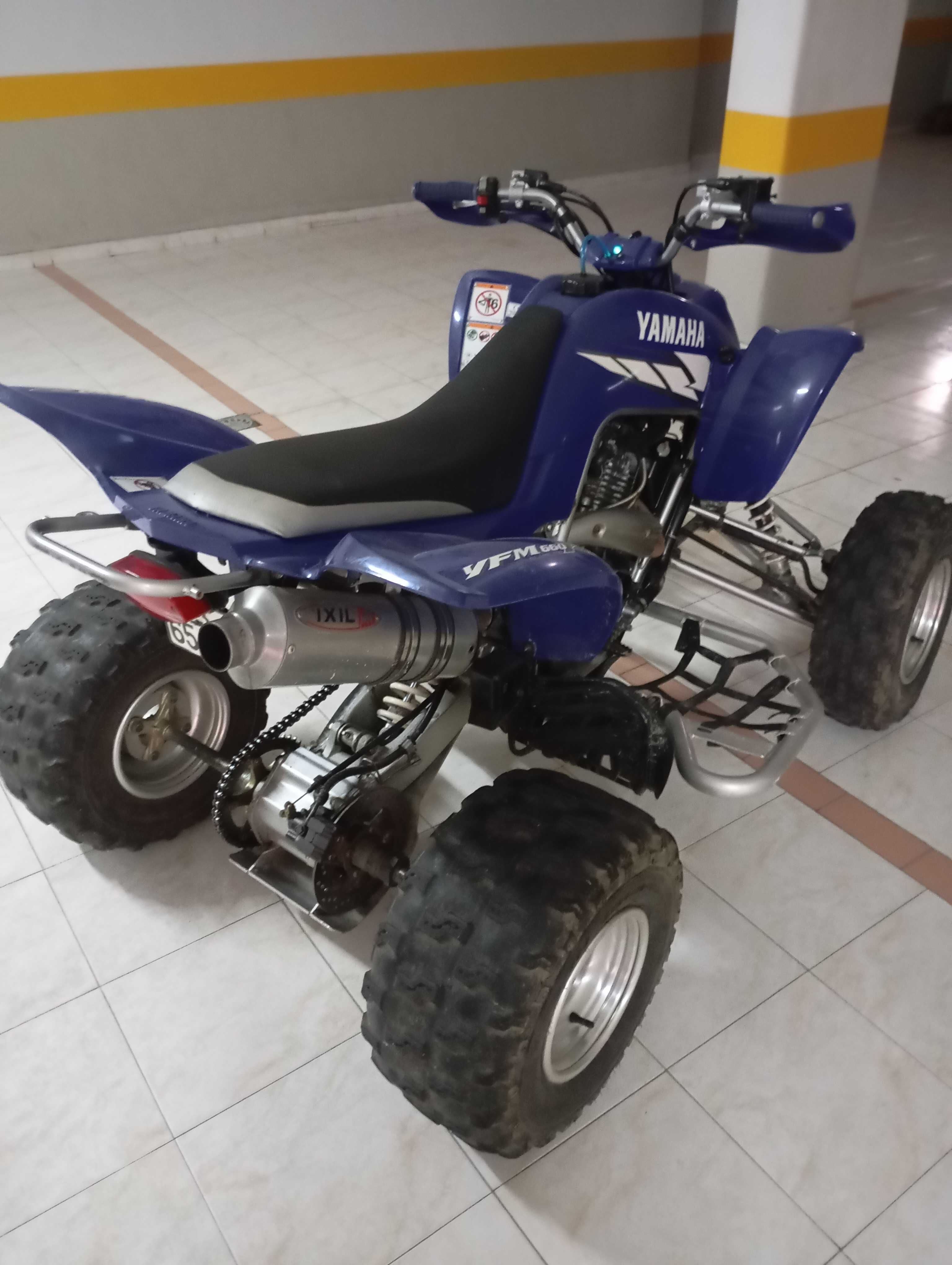 Yamaha raptor 660R