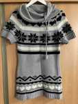 Sweter zimowy szeroki golf ciepły M śnieżynki