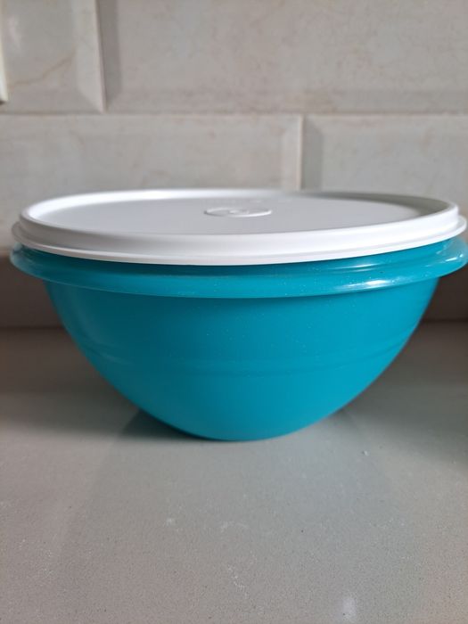 Миска Tupperware
