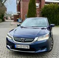 Аренда автомобиля Honda Accord Hybrid 2014