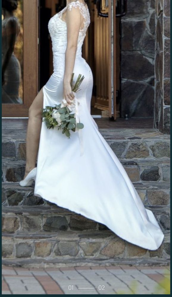 Свадебное платье по фигуре со шлейфом