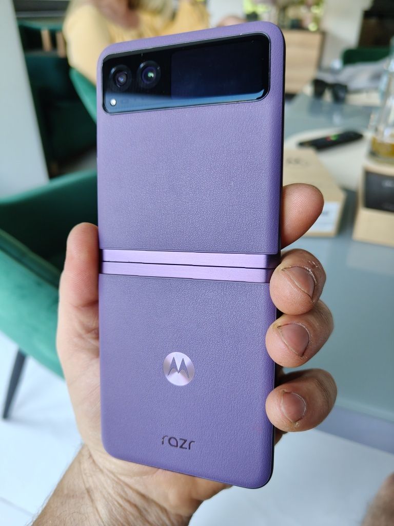 Motorola razr 40