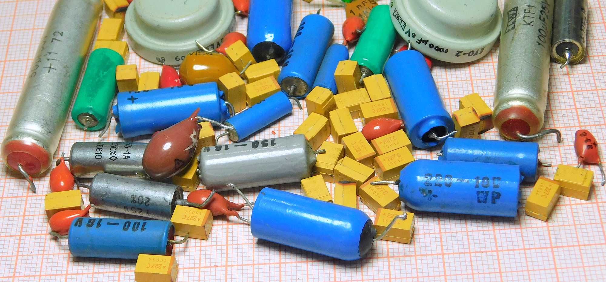 Części elektroniczne kondensatory tantalowe ok 130g odzysk [038]