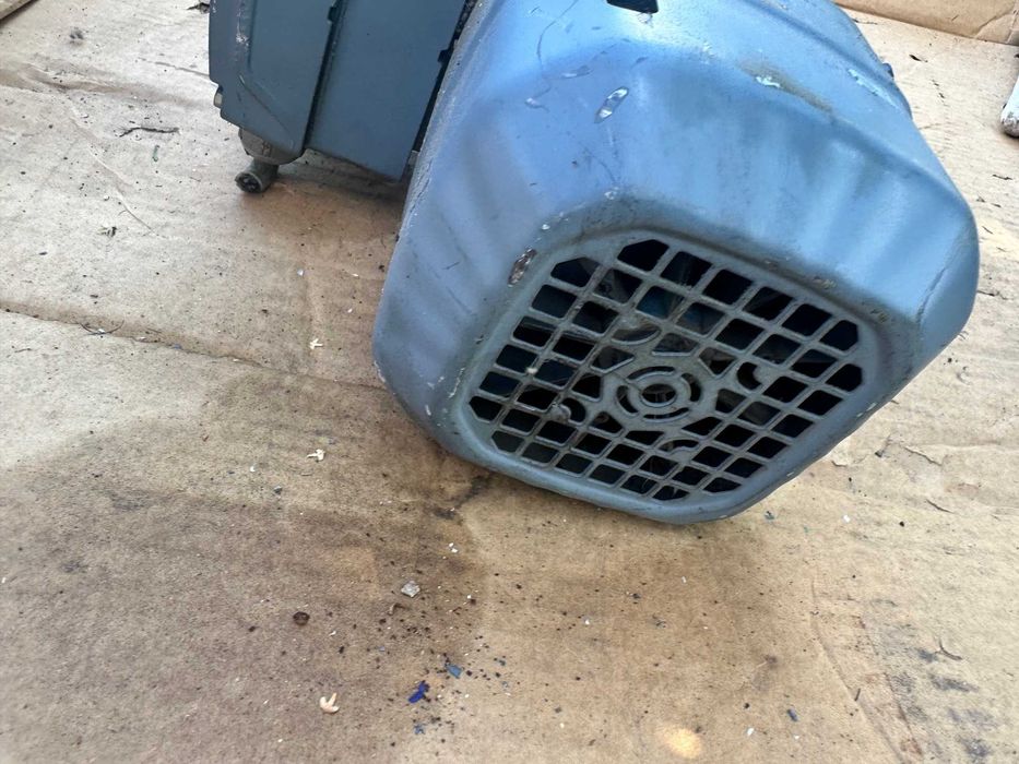 Motoreduktor z hamulcem, silnik sew 0,55 kw 81 obrotów fv