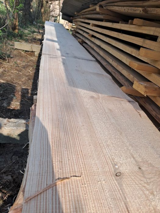 Sezonowane Deski sosnowe i jodłowe.