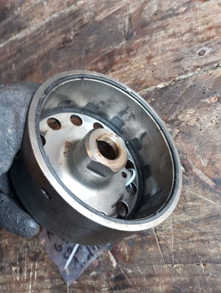 Magneto koło magnesowe zapłon zamachowe Suzuki GSXR 750 600 srad 1.117