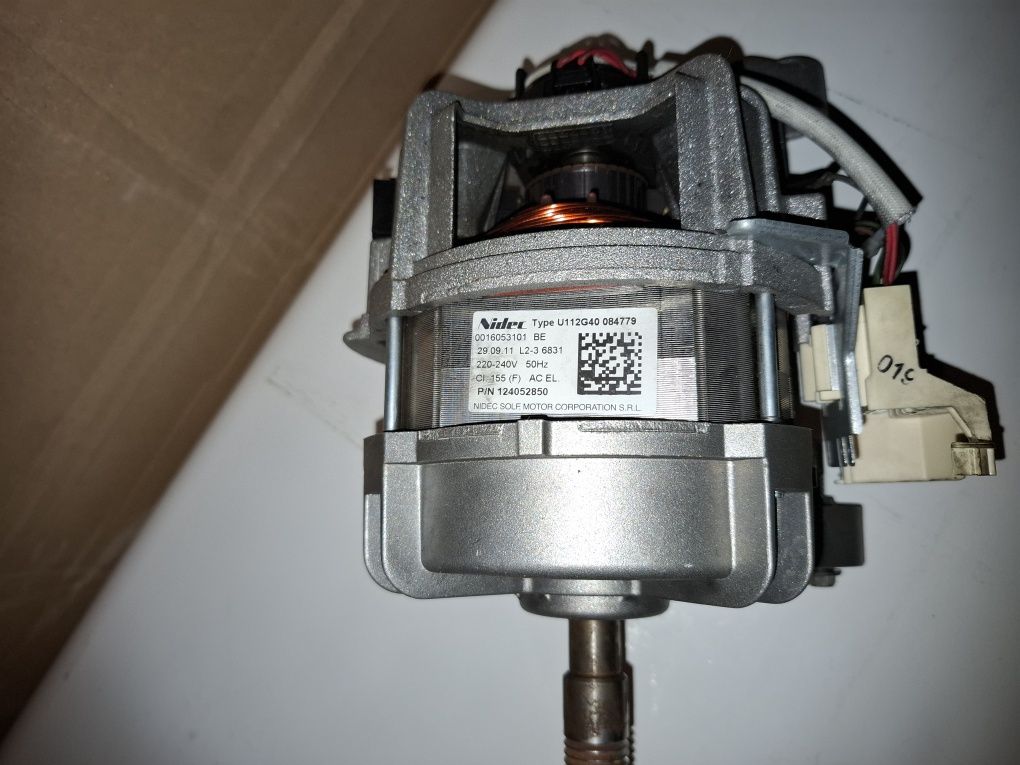 Silnik pralki elektrolux  Nidec type U112G40