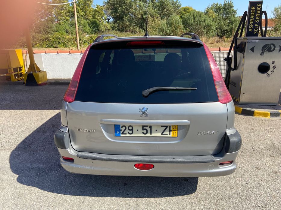Peugeot 206 em bom estado