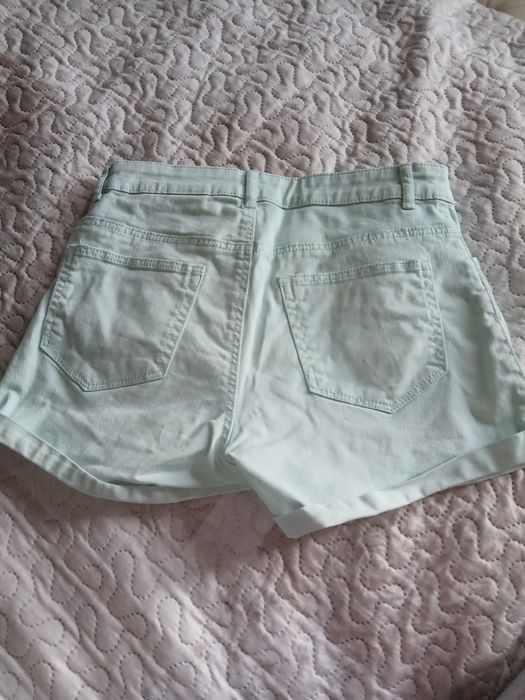 Krótkie spodenki H&M