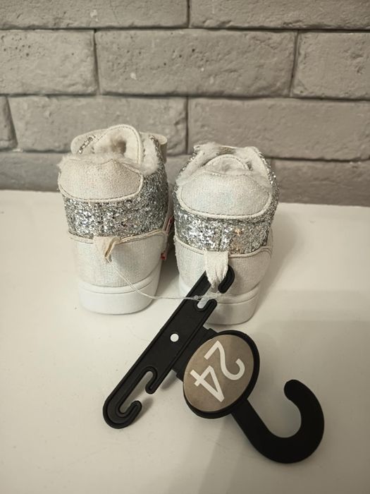 Nowe buty ocieplane za kostke brokatowe 24