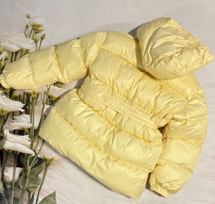 Неймовірна зимова куртка  в кольорі масло розмір М-L