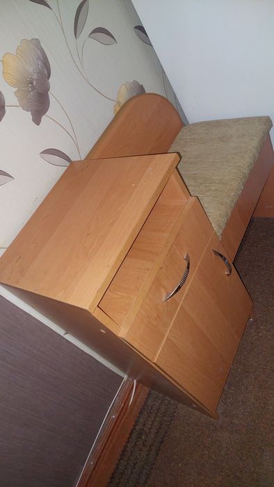 Тумба під взуття з сідінням