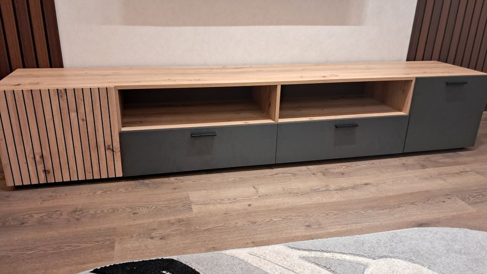 Тумба під телевізор