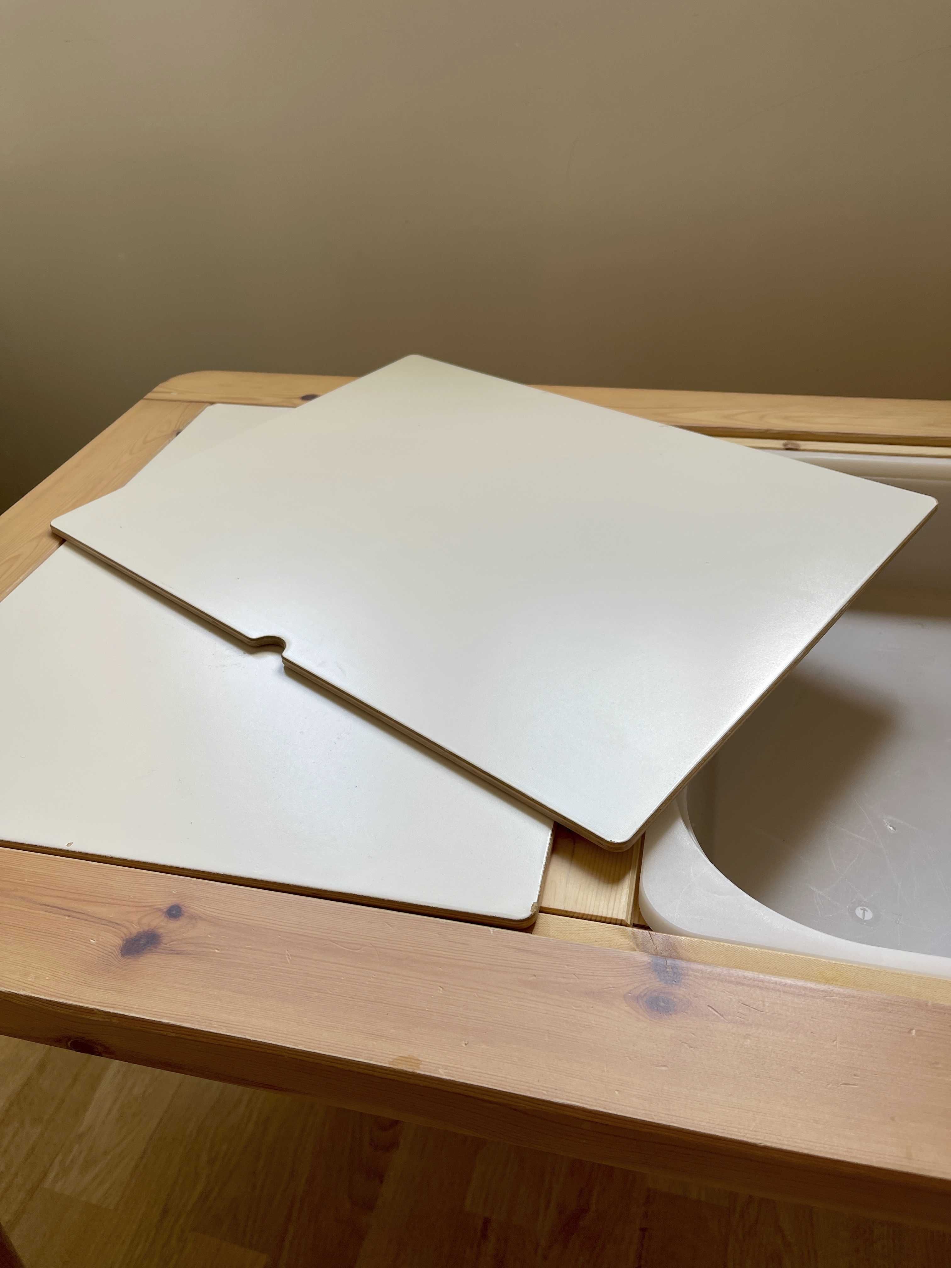 Conjunto de mesa e cadeira infantil – IKEA