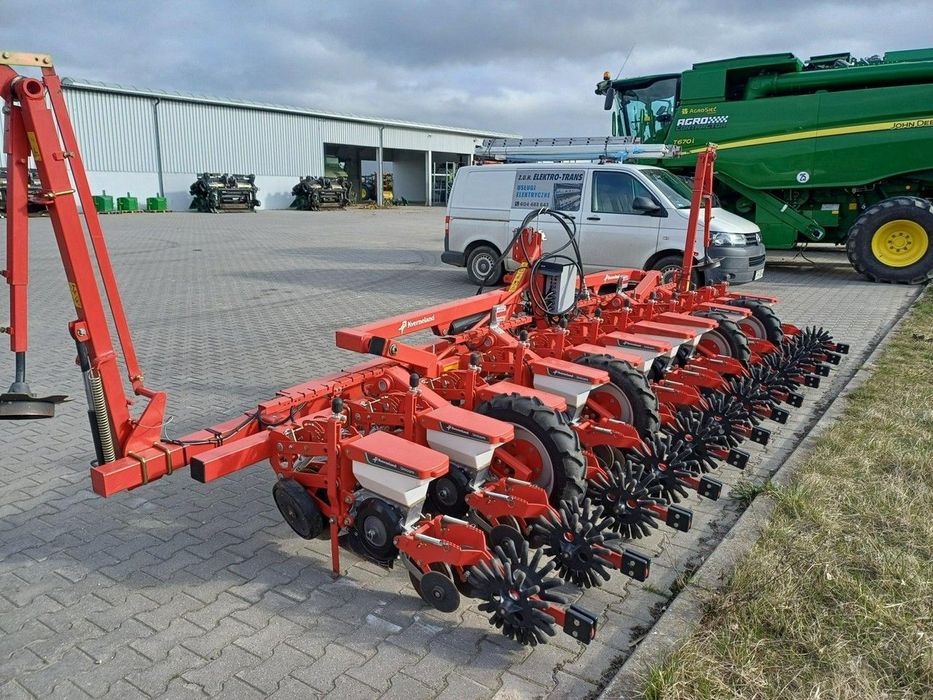 Kverneland Unicorn 12  Siewnik punktowy Kverneland Unicorn E-Drive II