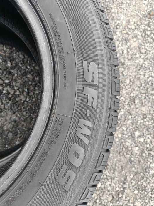 Opony Zimowe 215/65-16c Busy 2 Sztuki