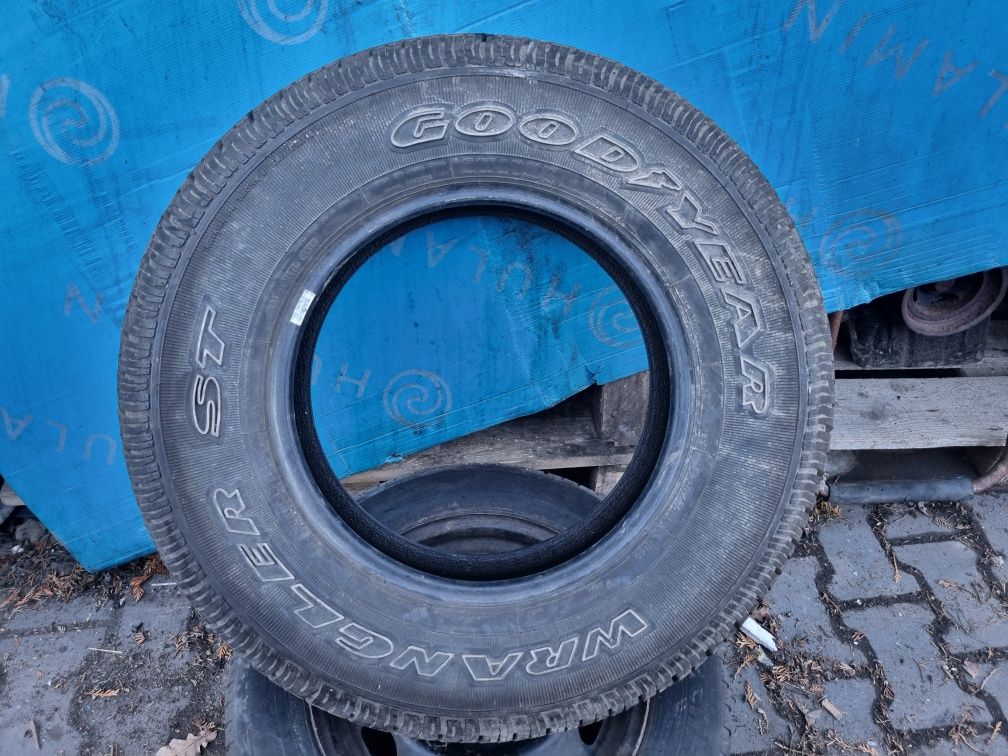 Opona Goodyear Wrangler ST 8mm Made in USA 225 75 R16 104S M+S 2012r
