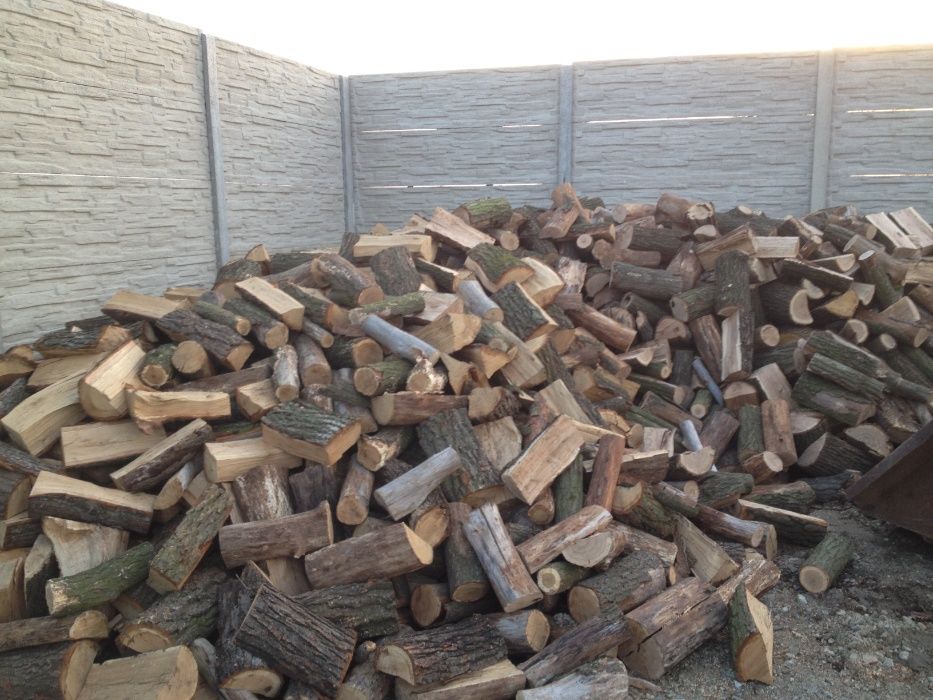 Drewno kominkowe, opałowe suche, Dąb, Jesion, Buk,  Sezonowane.