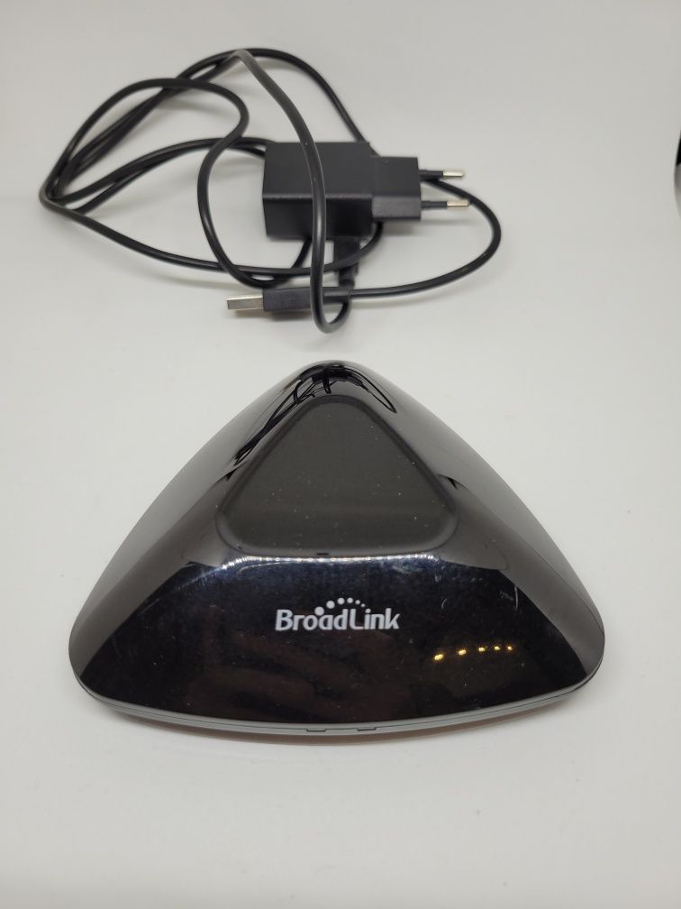 BroadLink RM Pro+, uniwersalny pilot i centrala sterująca inteligentny
