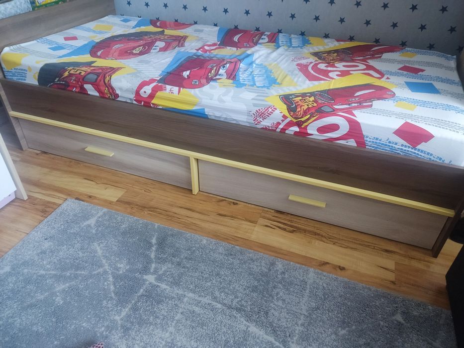 Łóżko z szufladami plus komoda